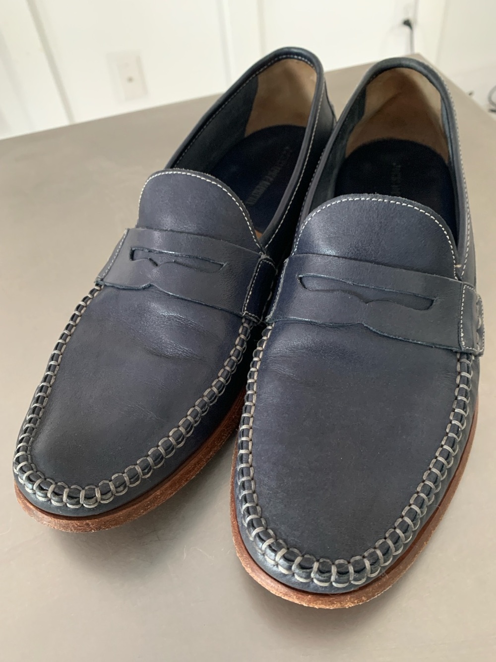 Johnston & Murphy Sheepskin Navy Leather Loafers - Size 9.5 - VGUC - Size 9.5